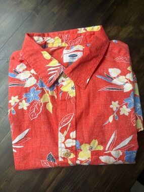Old Navy Men's Coral Red Floral Short-Sleeve Button-Down Shirt Slim Fit